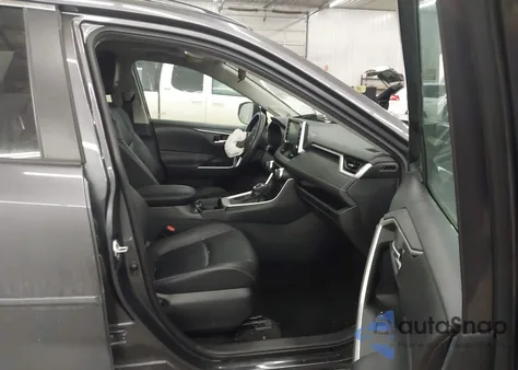 2021 Toyota Rav4 Xle Premium z USA, uszkodzony, nr VIN 2T3A1RFV2MW231945